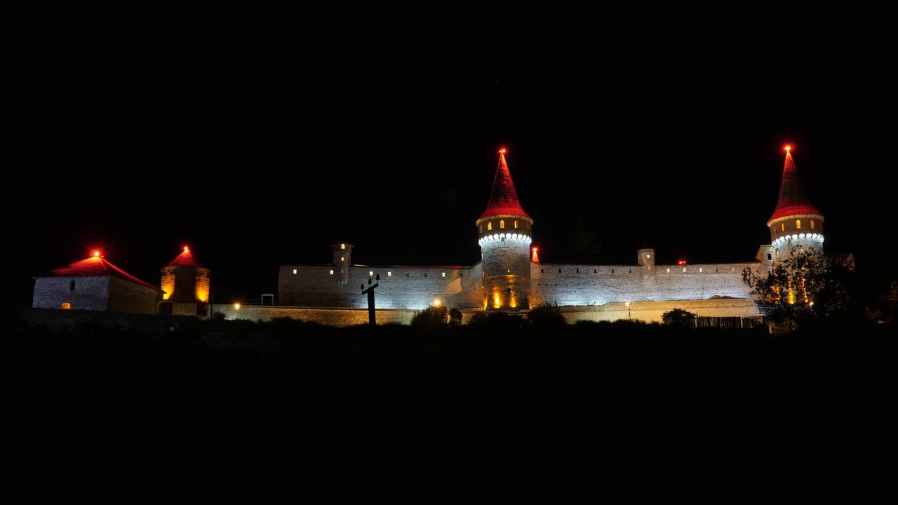 Hotel Nazar Stodolya Kamieniec Podolski Zewnętrze zdjęcie